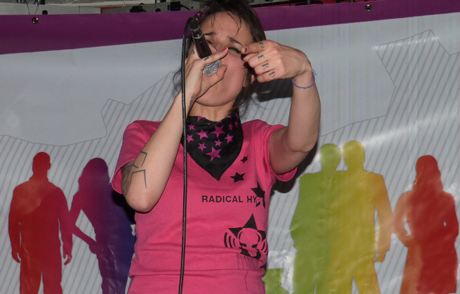 Workshop, Konzert und Vortrag: Schwule Rapper mit Sookee