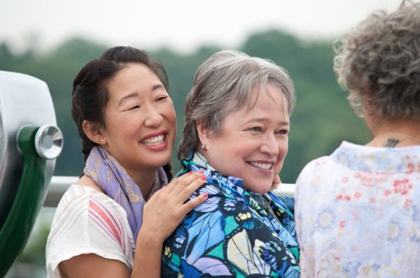 Kathy Bates und Sandra Oh als lesbisches Paar im Film „Tammy“