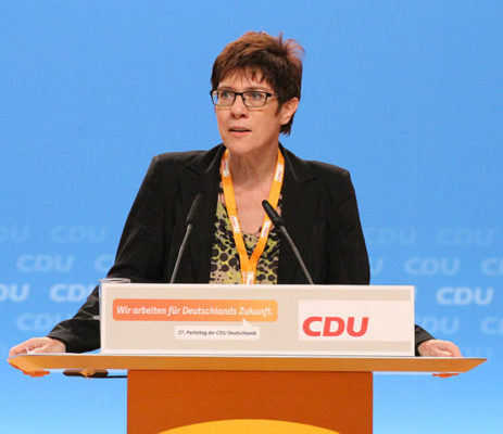 Berliner Anwältin zeigt CDU-Ministerpräsidentin an